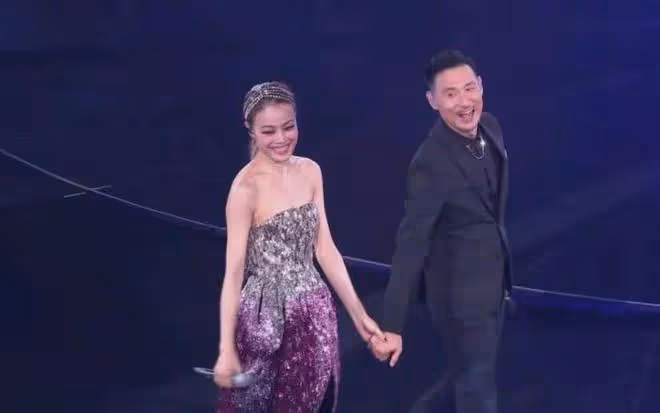 容祖兒演唱會道歉！觀眾炸鍋高喊退票