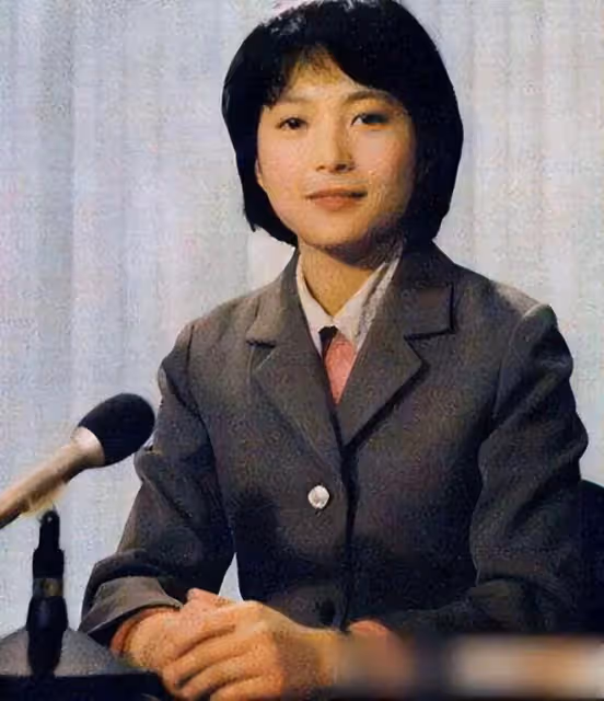 娛樂圈頂流家庭:丈夫是老戲骨,妻子是主持人,女兒成副教授!