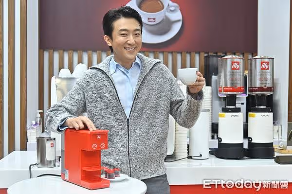 懷秋演活《大橋頭》蠍子哥:小朋友不認識大嘴巴⋯ 自爆膝蓋退化恐開刀