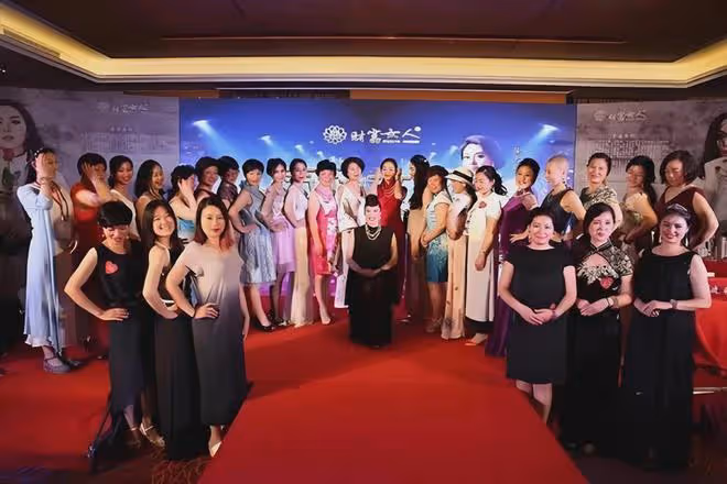 深度揭秘「名媛班」:葉珂這些「名媛」,是如何生產出來的?