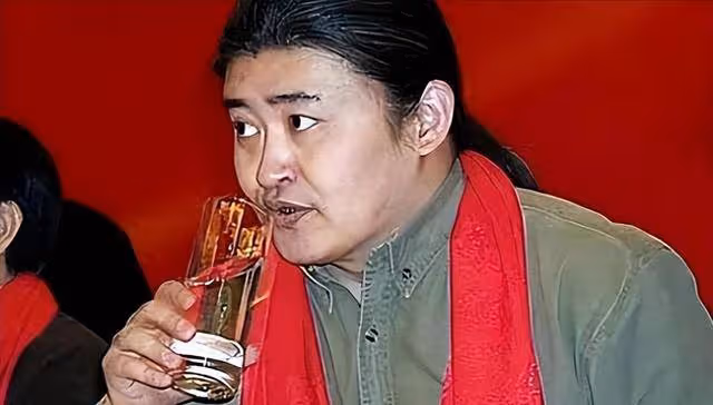 劉歡61年齡現狀曝光,白髮酒癮相伴,「不死癌」 影難消散