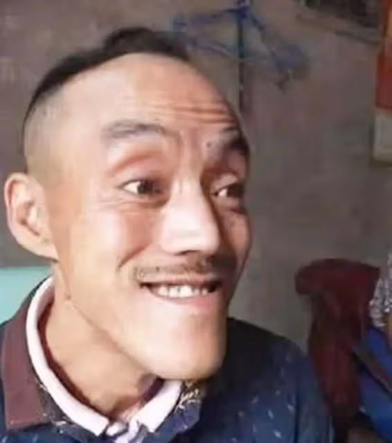 靠 「光頭強」 走紅的馮加六，娶美女開豪車，今現狀令人唏噓