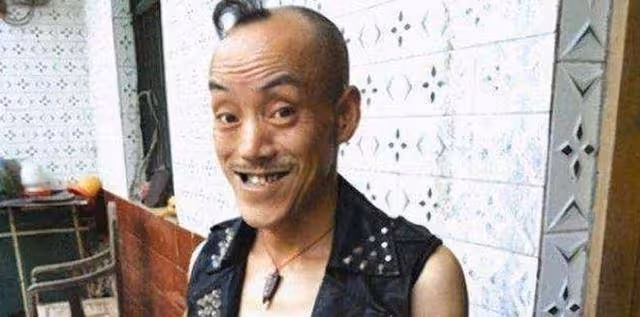 靠 「光頭強」 走紅的馮加六，娶美女開豪車，今現狀令人唏噓