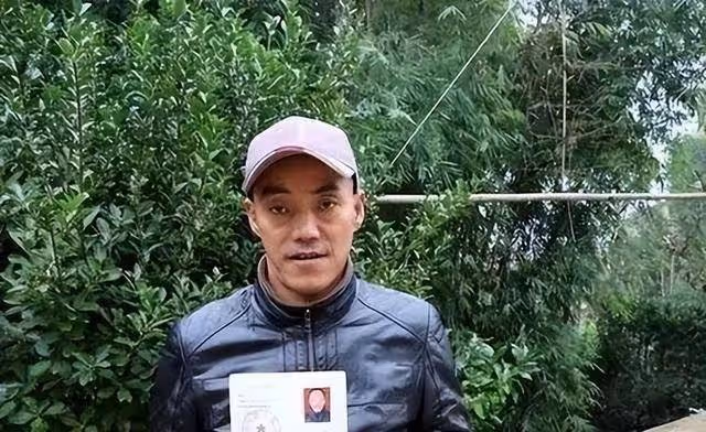 靠 「光頭強」 走紅的馮加六,娶美女開豪車,今現狀令人唏噓