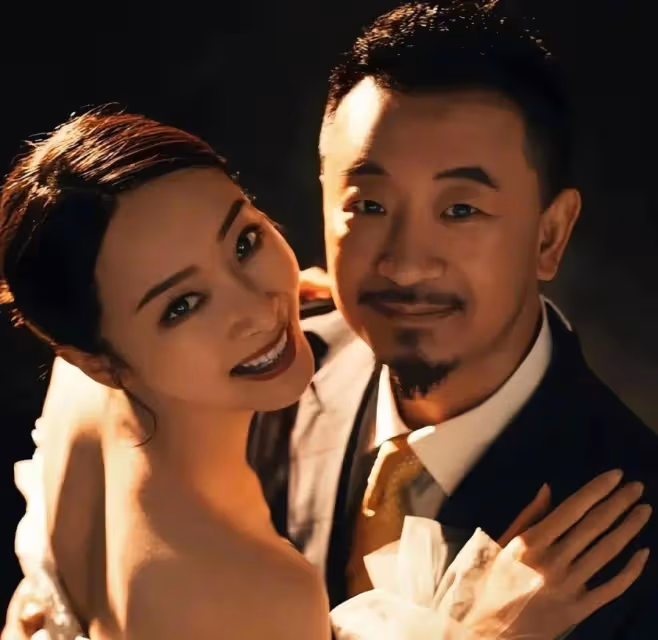 曲柵柵:嫁給落魄黃海波,任勞任怨「養夫」八年,如今苦盡甘來
