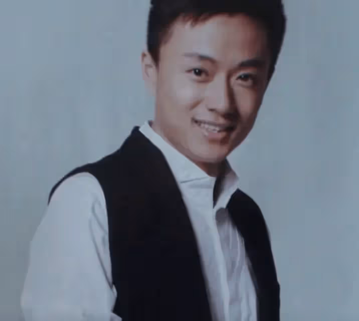 放棄北大學表演卻被退學,「古裝頂流」轉型幕後,他沒戲拍是內娛的損失