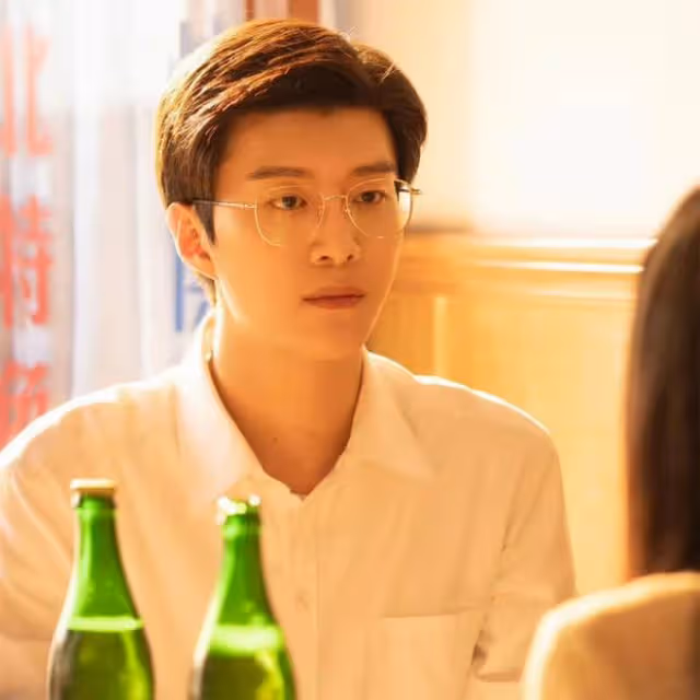 《小巷人家》黃玲下崗,做售票員,才知莊圖南自私,鵬飛知恩圖報