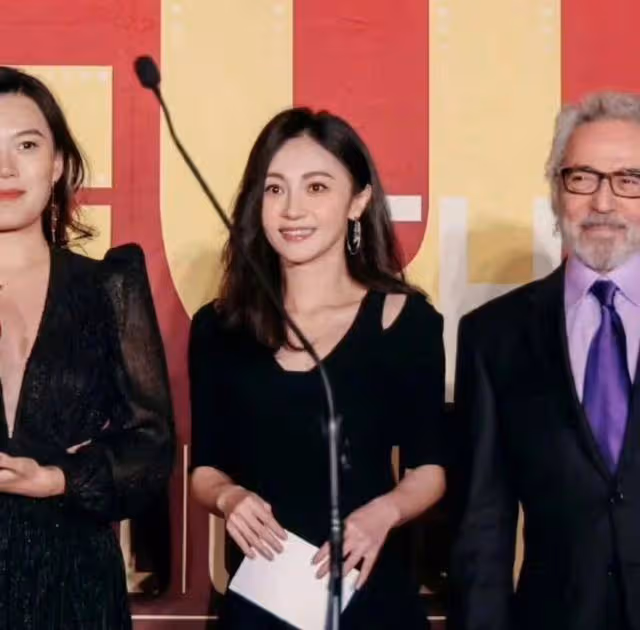 姚笛演技明顯下滑,認清形勢選擇隱退幕後走上了另一條道路!