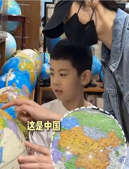 秋瓷炫帶兒子體驗中國地鐵,一路站著,被於曉光催著趕緊考駕照