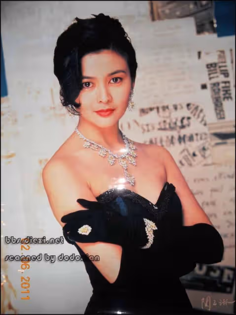香港第一美女關之琳的昔日靚圖!膚白貌美大長腿性感迷人