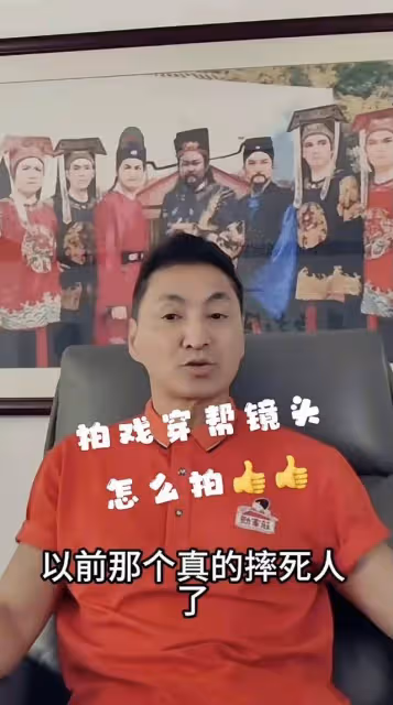 手臂險些殘廢！知名港星何家勁自曝拍戲點滴，被炸傷縫了21針