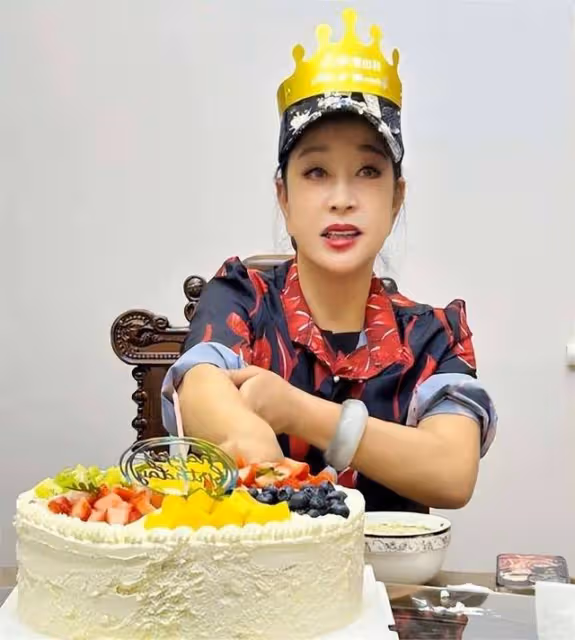 劉曉慶74歲生日無兒女陪伴,前夫陳國軍:她看遍老中醫就是懷不上