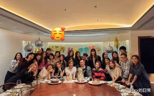 小明哥47歲生日無人問津,撞上葉珂退網,baby高調聚會