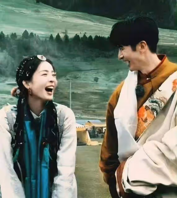 娜扎張雲龍戀情曝光！全網送上祝福，男方前任也是圈內頂級女神