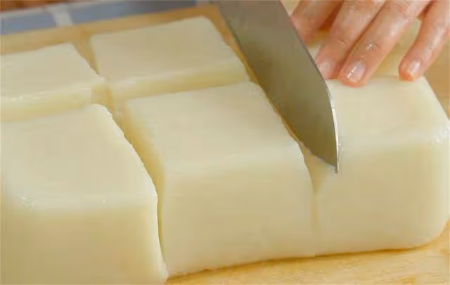 1斤大米7斤水,教你在家製作鹼水豆腐,Q彈爽滑,比嫩豆腐還要嫩