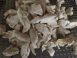 自製雞肉鬆（柏翠麵包機不用手搓版）