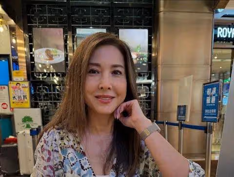 56歲昔日性感女神相約亞視藝人聚會，近期頻繁回港搵食，疑為復出鋪路