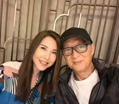 56歲昔日性感女神相約亞視藝人聚會，近期頻繁回港搵食，疑為復出鋪路