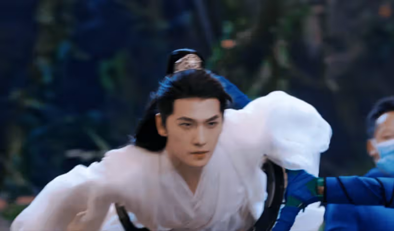 優酷全網獨播！楊洋領銜主演，白衣造型帥飛了
