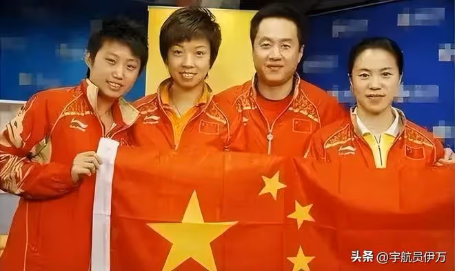 他是著名女乒教練,41歲拋棄結髮妻子,51歲再娶小22歲徒弟引爭議