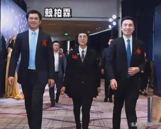 感謝楊洋的分手之恩,30歲的她獨居別墅,和百億富二代隱婚備孕