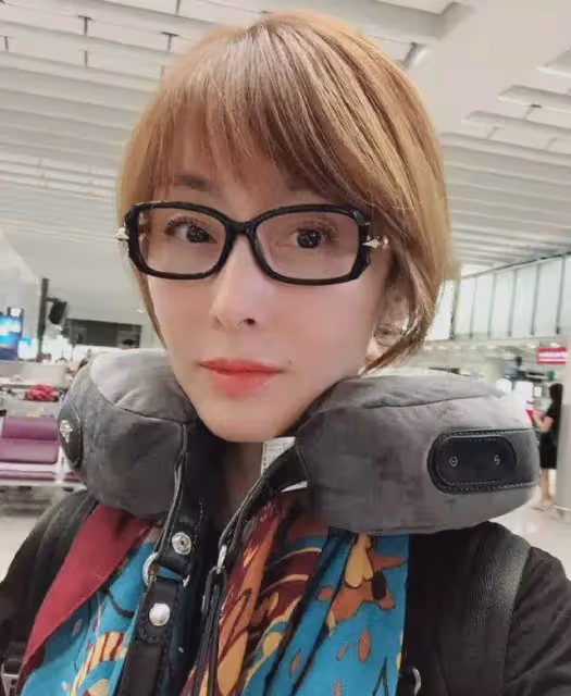 昔日紅極一時的10位香港藝人，如今境遇不同，有人幸福有人淒涼