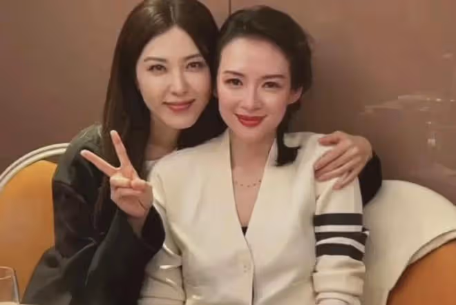路人的鏡頭,暴露了曾黎的真實顏值,張藝謀的話,終於有人信了