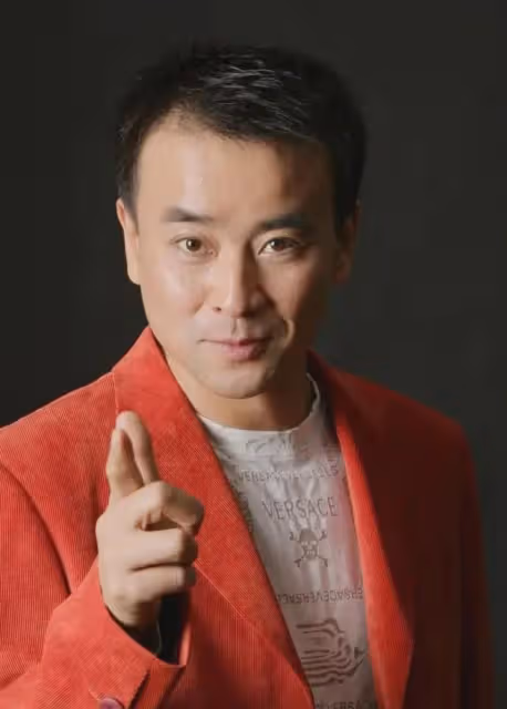 演員羅鋼:出道35年,娶小23歲郝蕾,48歲老來得子