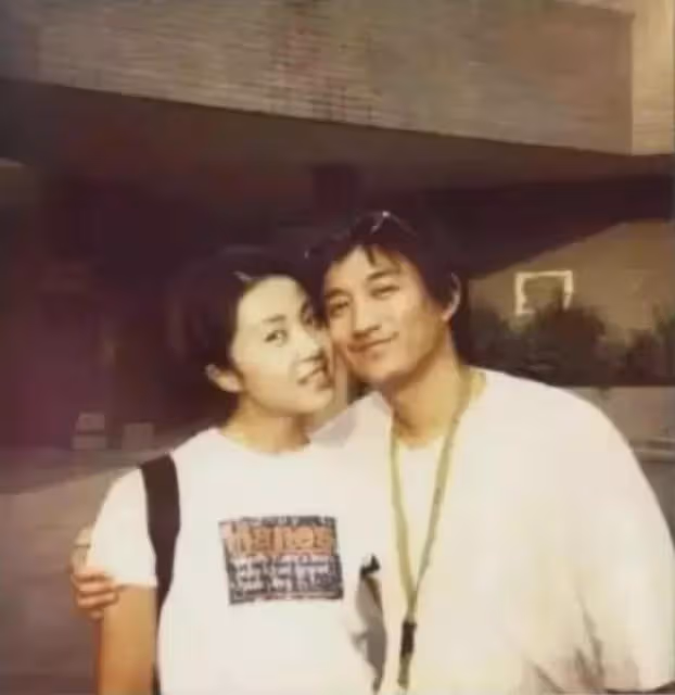 比黃聖依更能忍的人出現了,黃磊對老婆孫莉才是頂級PUA,太狠啦