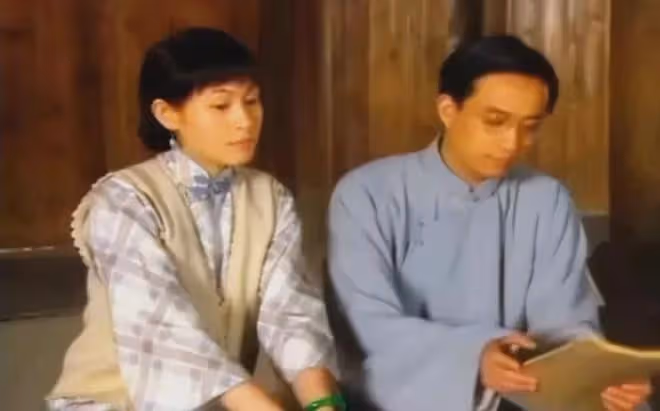 比黃聖依更能忍的人出現了,黃磊對老婆孫莉才是頂級PUA,太狠啦