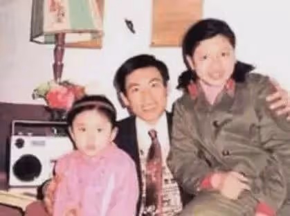 53歲韓紅至今未婚,窮到幾乎傾家蕩產,真相讓人讚嘆!