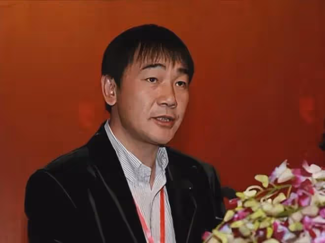37歲狠心拋棄羅晉,嫁大19歲富豪得一架飛機,如今她怎樣了?