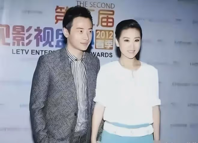 37歲狠心拋棄羅晉，嫁大19歲富豪得一架飛機，如今她怎樣了？