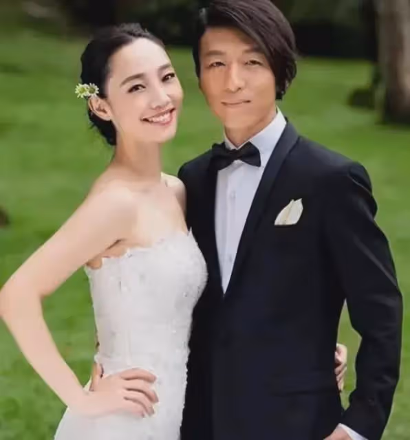 有種整容叫「離婚6年」,白百何近照刷屏,狠狠打了前夫的臉!