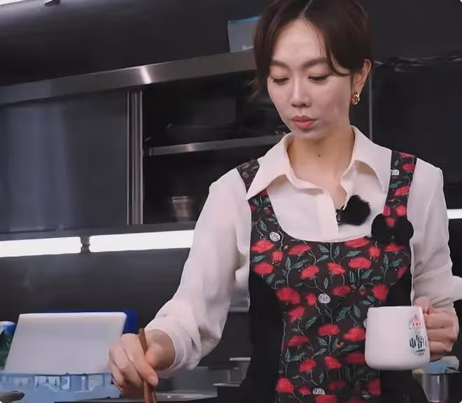 「娛樂圈小姨」姜妍:宋丹丹把她當親閨女,身材勝過林志玲