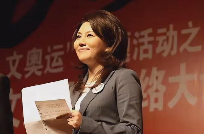 央視著名主持人方靜:一生未婚,44歲客死他鄉,成父母餘生之痛