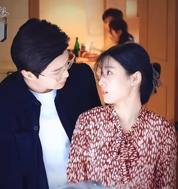 小巷人家:莊圖南、李佳霸占筱婷婚房,度荒唐一夜,當他們面親熱