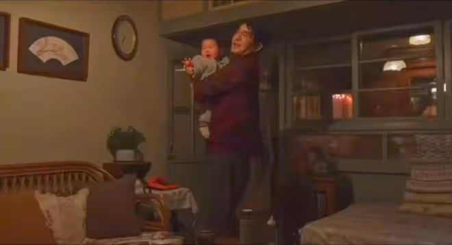 小巷人家:同樣喜歡莊圖南,李佳爬上圖南的床,珊珊被劉健家暴?