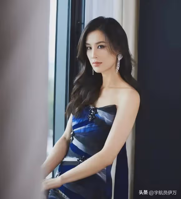 夫妻本是同林鳥,但抱歉,想離婚的黃聖依,財產已被楊子吃乾淨了