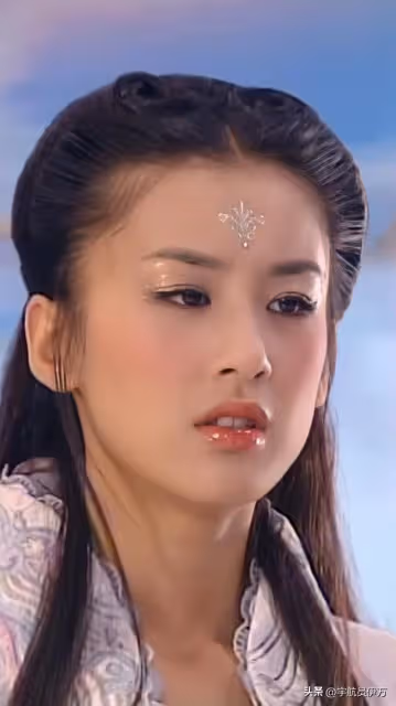 夫妻本是同林鳥,但抱歉,想離婚的黃聖依,財產已被楊子吃乾淨了