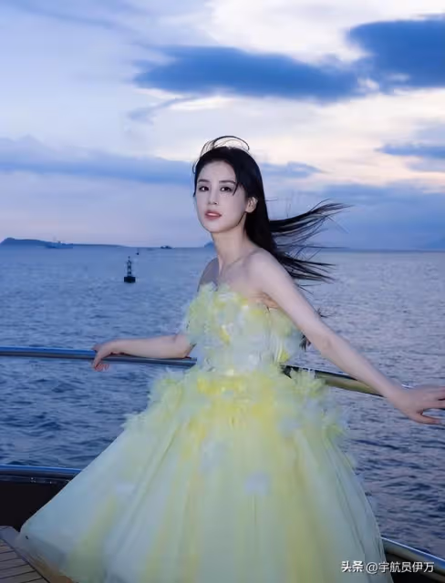 夫妻本是同林鳥,但抱歉,想離婚的黃聖依,財產已被楊子吃乾淨了