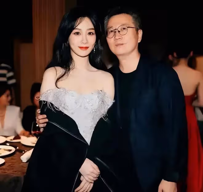 直到楊紫捲入陪睡門,我覺得秦俊傑當初說的話的確有點道理