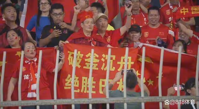 熱血!王大雷半場更衣室訓話:巴林並非不可戰勝 下半場一定要進球!