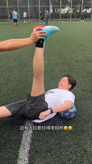 TVB「天選敗家子」鄧兆尊罕見做運動,譚詠麟發文稱稀客,最窮時只有1億