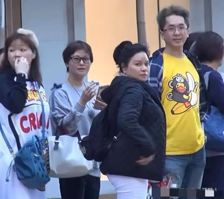 TVB「天選敗家子」鄧兆尊罕見做運動,譚詠麟發文稱稀客,最窮時只有1億