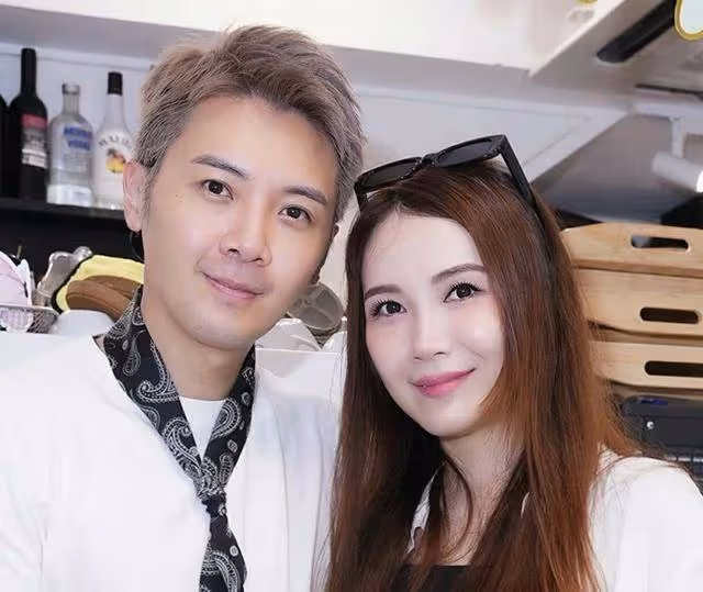 恭喜!香港人氣女星挺著孕肚和未婚夫註冊結婚,41歲高齡懷第三胎