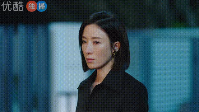 同樣是演大齡女王,把楊茜堯和佘詩曼一對比,差距立刻就有了
