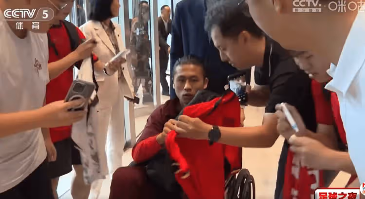 張玉寧賽前發聲:腳踝還有點腫,再踢多少次日本都不會出現0-7了