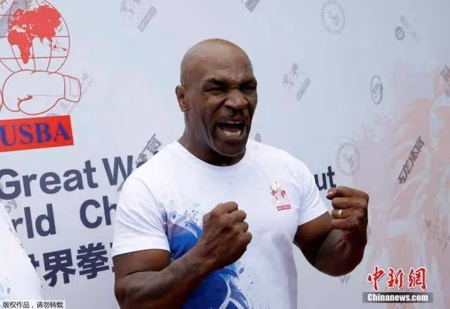 58歲「拳王」泰森復出，輸給27歲美國網紅拳手