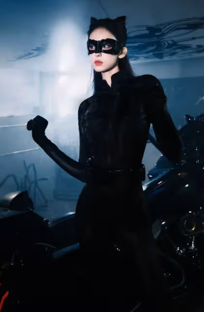 娜扎COS貓女!她膚白貌美玉腿修長身材火辣性感妖艷